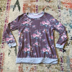 🧜🏼‍♀️3 for $15 listing!🧜🏼‍♀️ the nines floral top